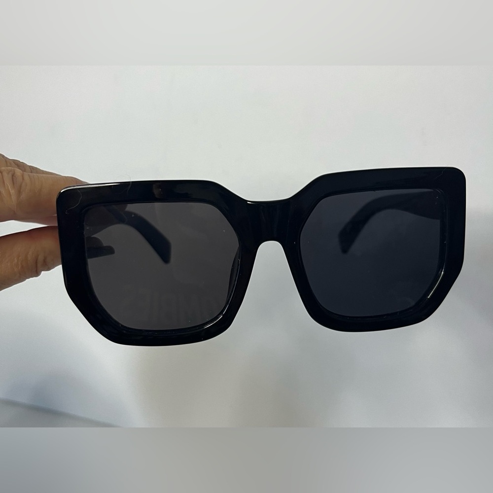 Retro Oversized Square Frame Sunglasses Black Silver Tone Tiger Embellishment - Picture 7 of 11